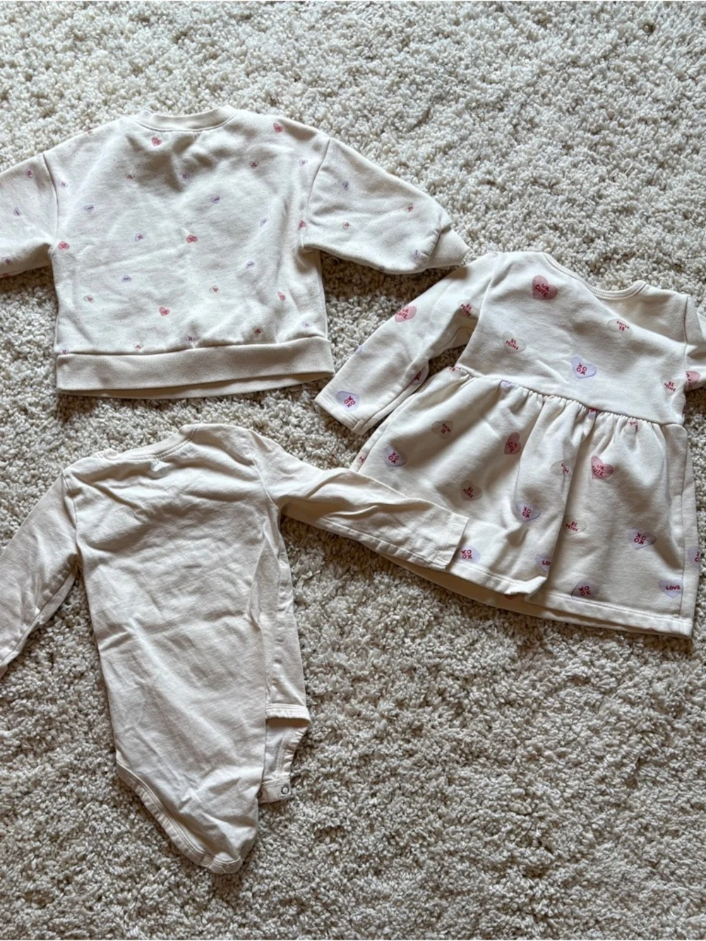 Carter's Baby Girl Valentine Bundle 18M Dress, Sweatshirt & 